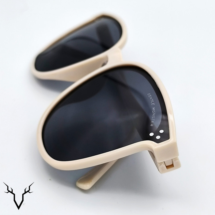 عینک آفتابی برند کللدر مدل تیریا