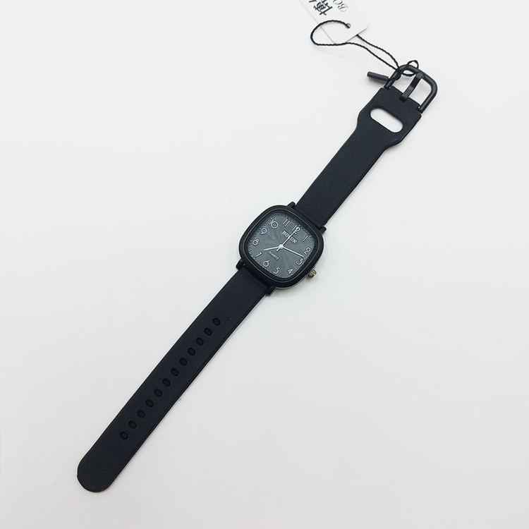 ساعت مچی عقربه ای زنانه مدل BOLUN کد 02