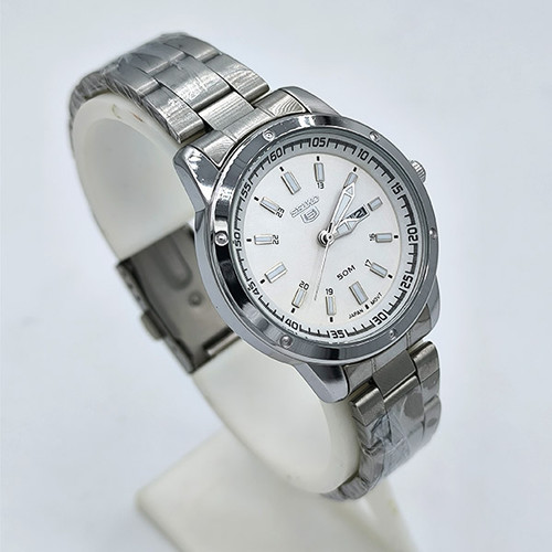 ساعت مردانه سیکو استیل با صفحه سفید (نمایش روز و تاریخ)