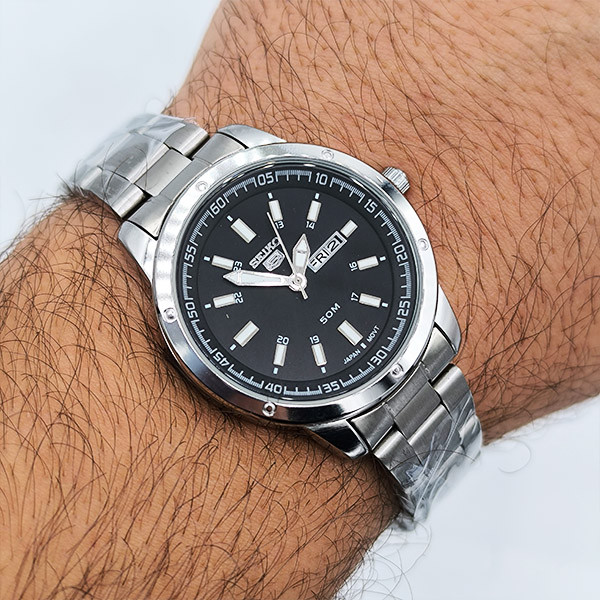 ساعت مردانه سیکو استیل با صفحه مشکی (نمایش روز و تاریخ)