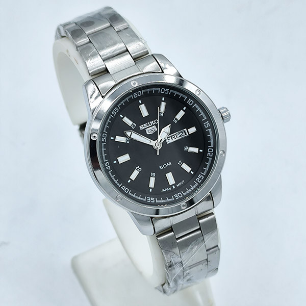 ساعت مردانه سیکو استیل با صفحه مشکی (نمایش روز و تاریخ)