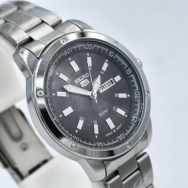 ساعت مردانه سیکو استیل با صفحه مشکی (نمایش روز و تاریخ)